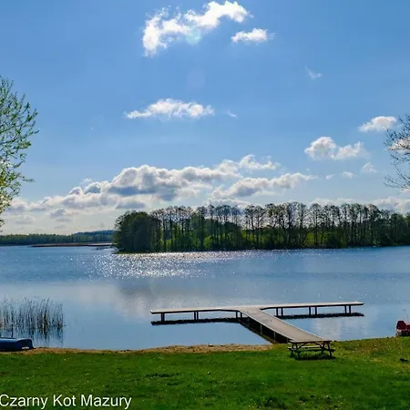 Holiday home Czarny Kot Mazury Dom Caloroczny *
