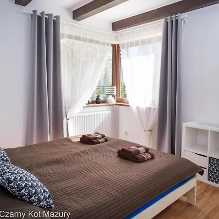 Czarny Kot Mazury Dom Caloroczny Holiday home *