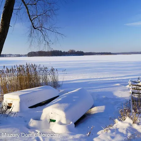 Czarny Kot Mazury Dom Caloroczny *
