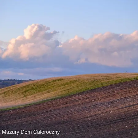 Czarny Kot Mazury Dom Caloroczny Casa vacanze