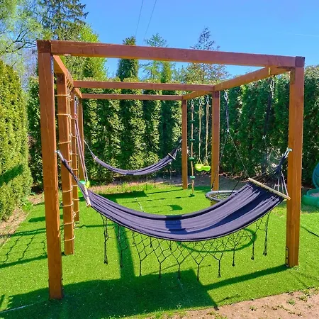 Czarny Kot Mazury Dom Caloroczny Malkinie