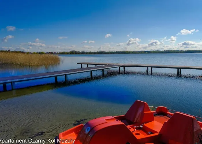 Czarny Kot Mazury Dom Caloroczny *