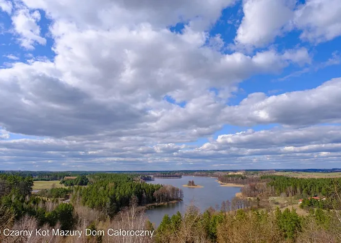 Czarny Kot Mazury Dom Caloroczny Holiday home Malkinie