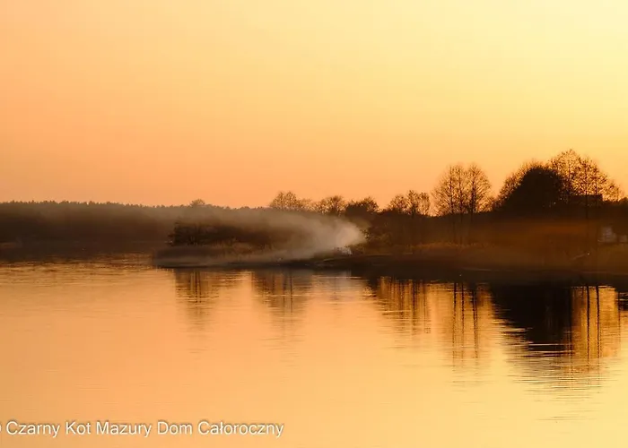 Czarny Kot Mazury Dom Caloroczny Holiday home *